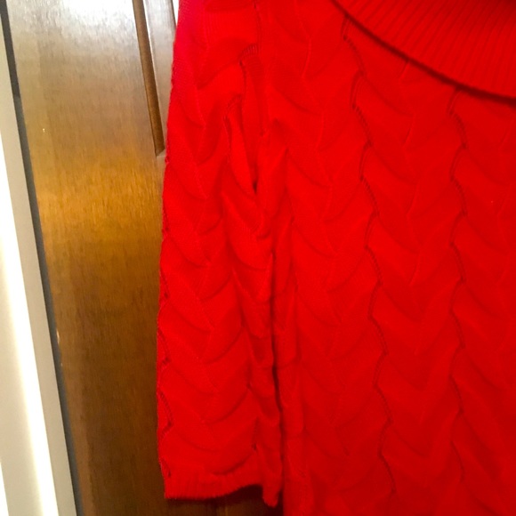 🔥 DEAL Beautiful Detailed Kim Rogers Sweater. Can be worn off one shoulder. Cow… - Picture 5 of 6